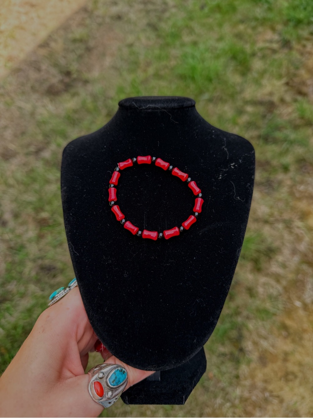 Stretchy Red Coral & Onyx Bracelet - Classic Elastic Style